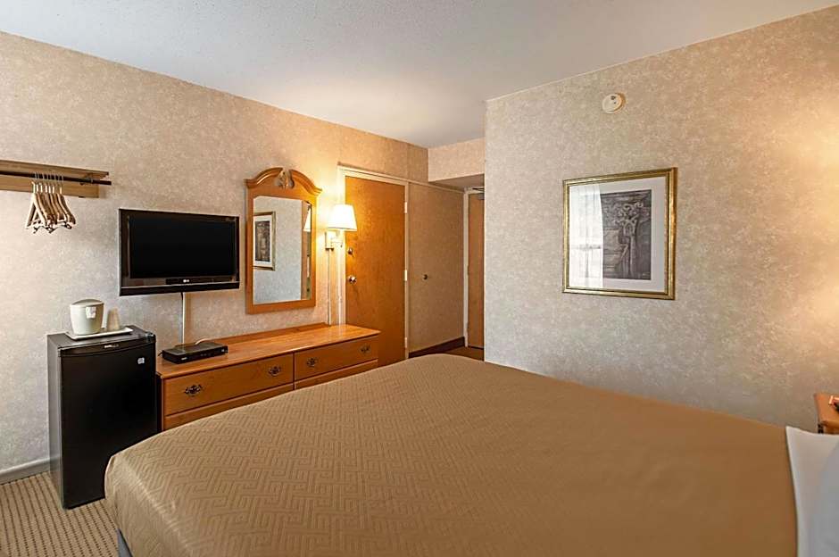 Econo Lodge Metro