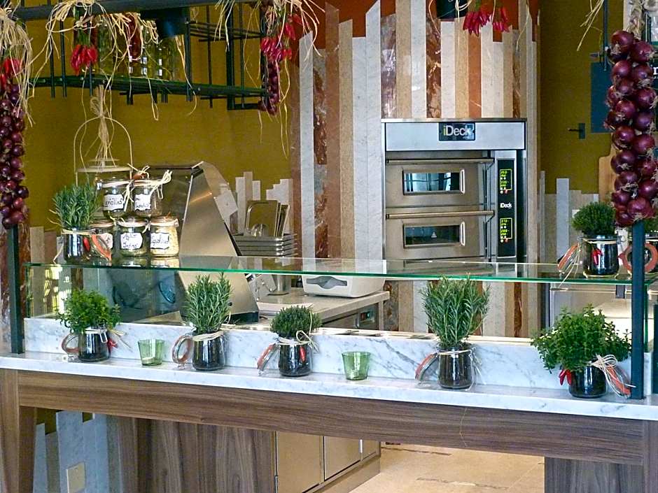 Enjoy 1313AG Hotel Touring