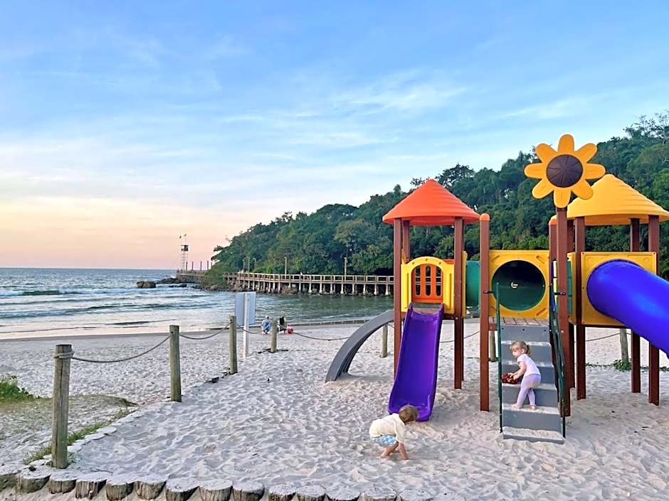 B791 - Apartamento econômico na praia de Bombas