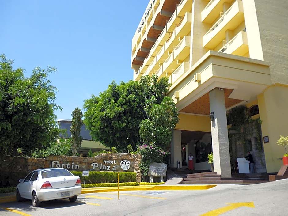 Hotel Fortin Plaza