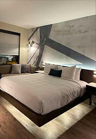 King Room - Accessible/Non Smoking