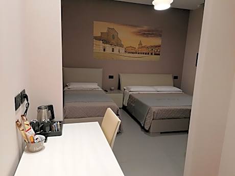 Deluxe Double Room with Private Bathroom