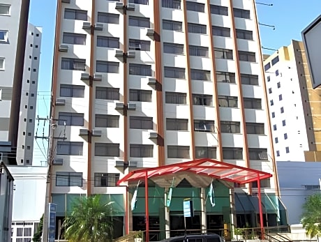Hotel Golden Park Curitiba By Nacional Inn