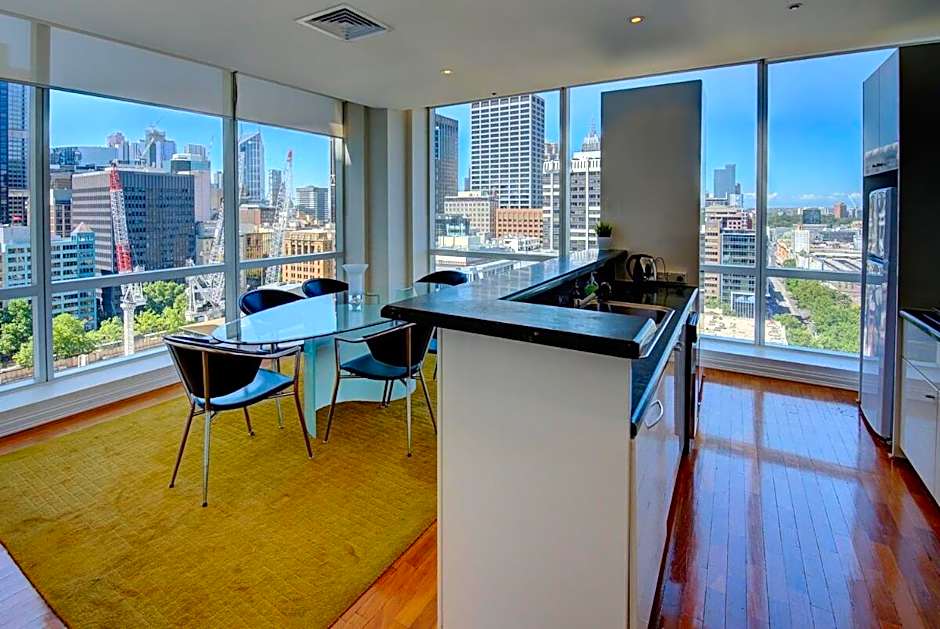 Penthouse 3 bdrm amazing views opposite casino
