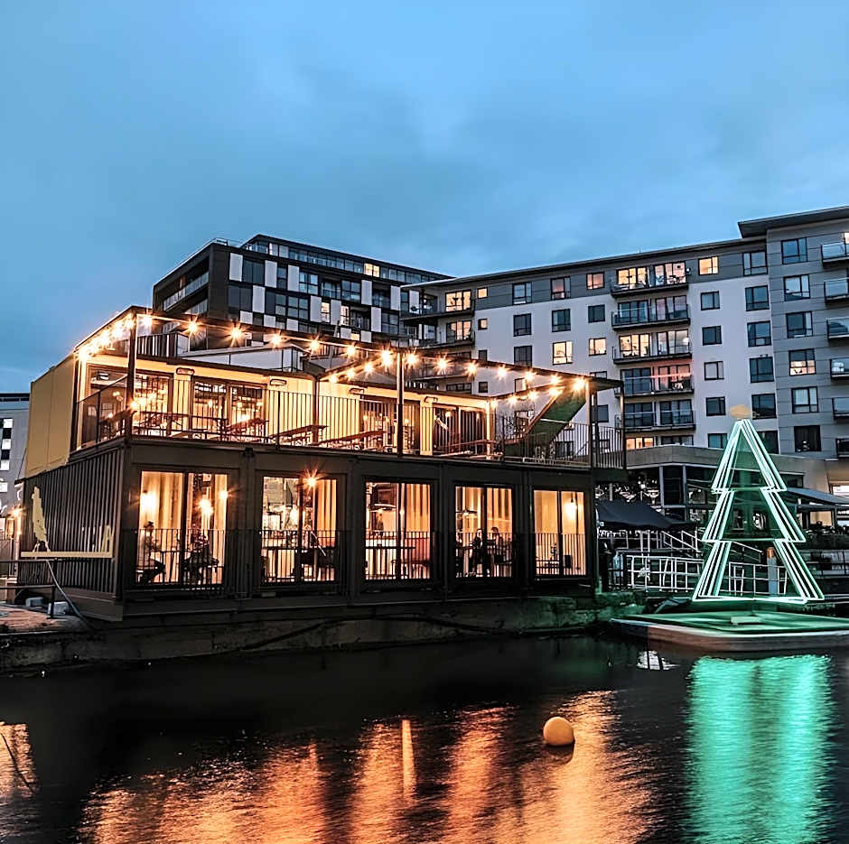 Deluxe City Centre Apt Balcony View Free Parking