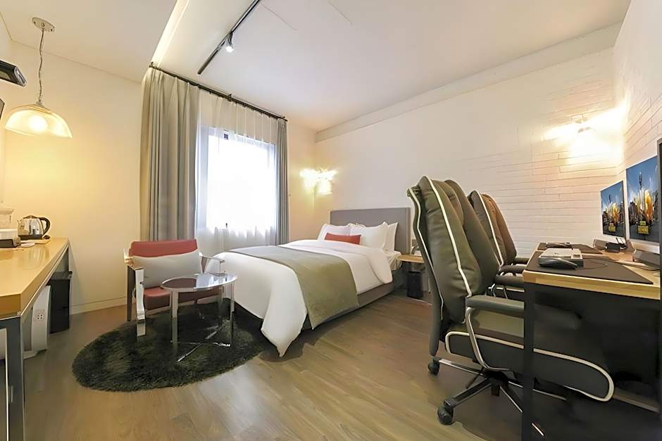 Daejeon Namoo Hotel