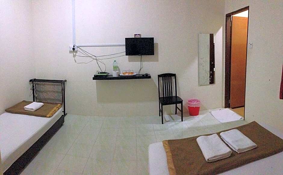 Semarak Beach Inn