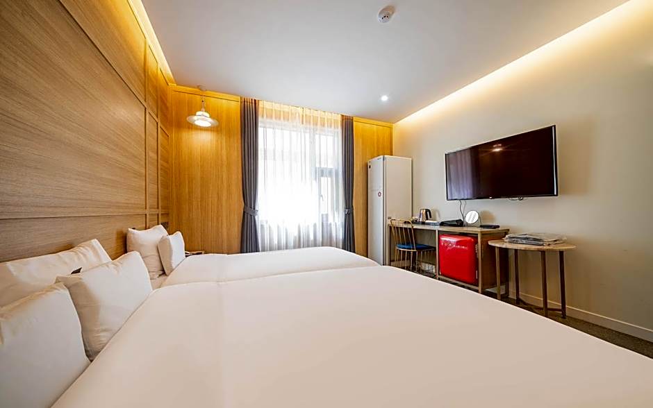 Hound Hotel Suncheon station