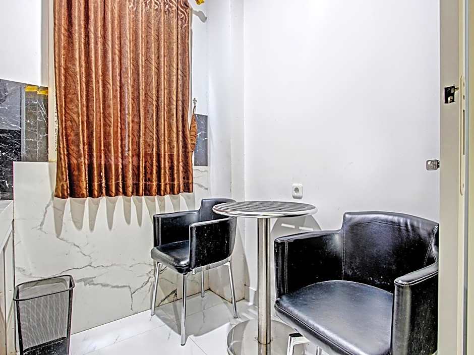 Collection O 90253 DHelomi