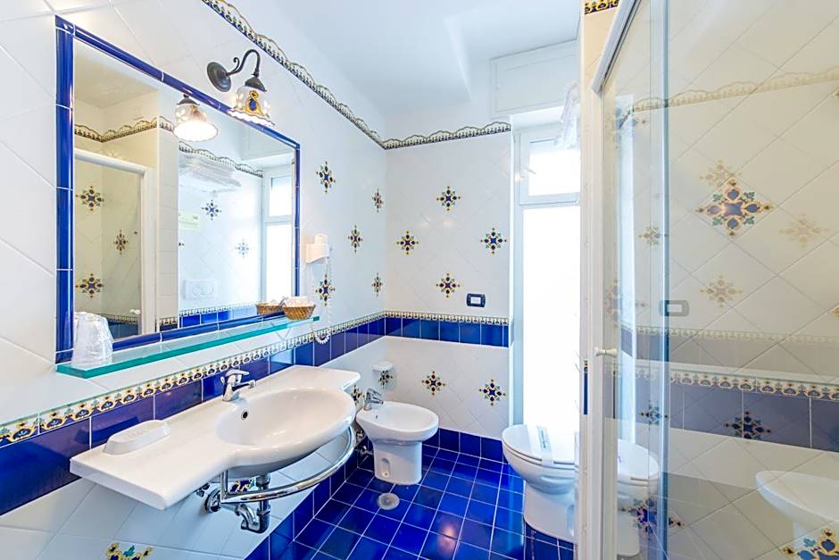 Riviera B&B Rooms and Apartament SEA-VIEW