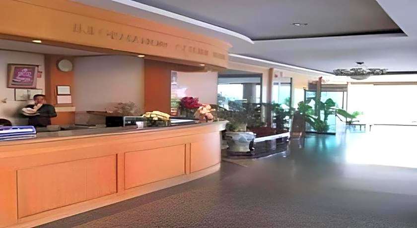 SR Hotel