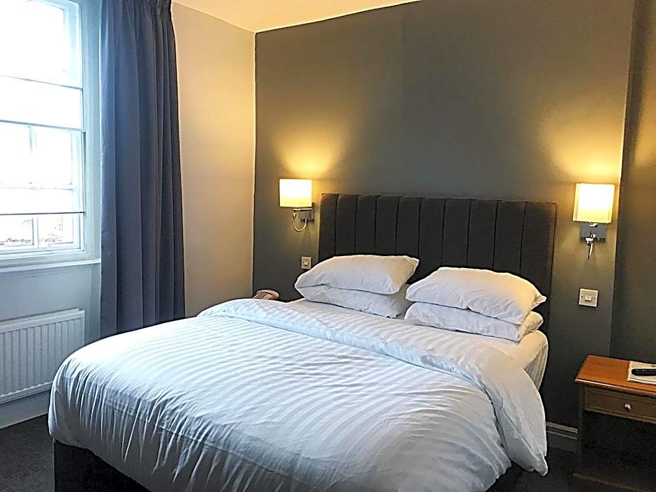 Photo 1 of 8 of Double Room