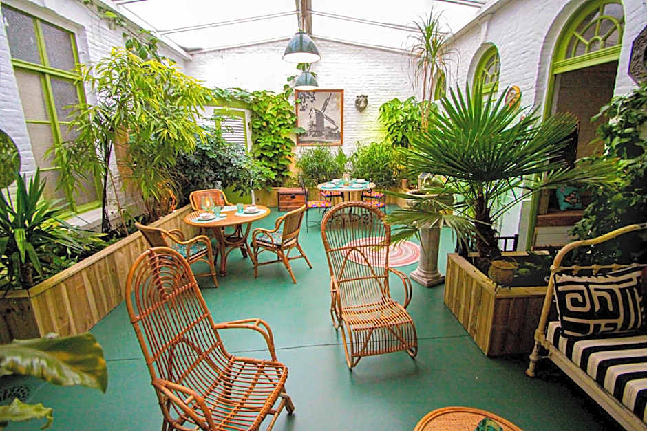 JARDIN D'HIVER CASSEL Suite de 70 m2