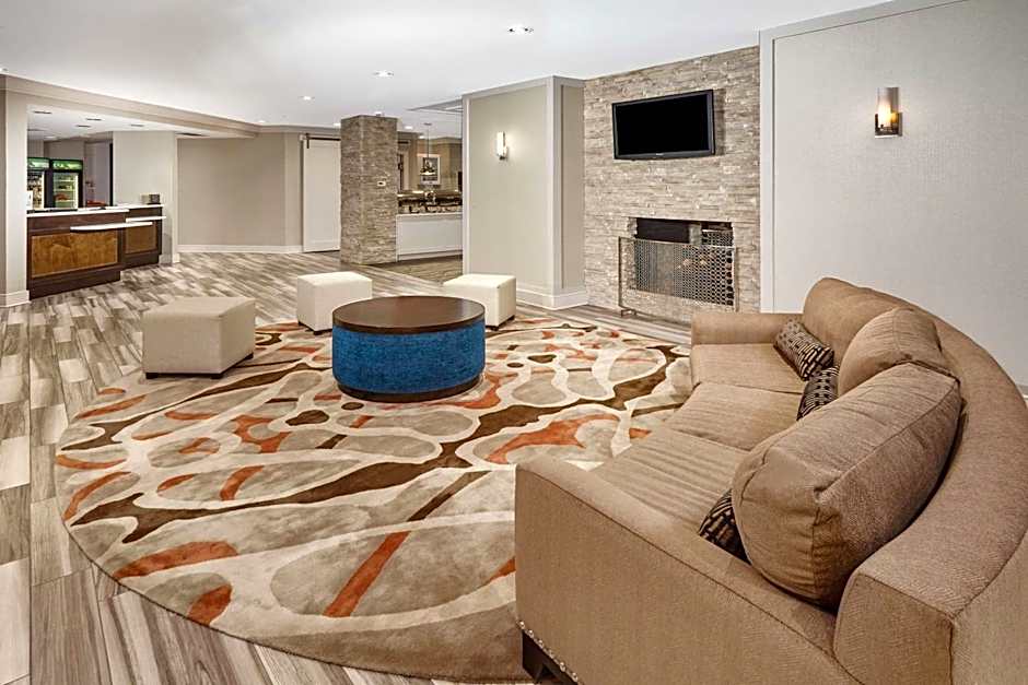 Homewood Suites By Hilton Indianapolis-At The Crossing