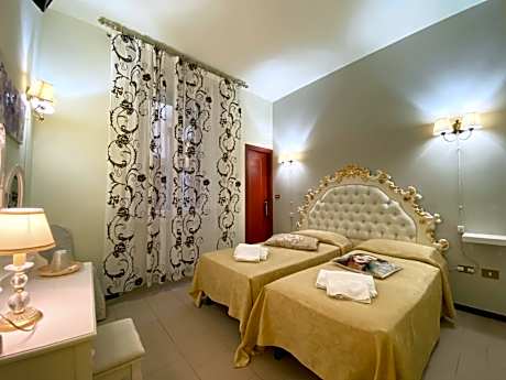 Classic Quadruple Room
