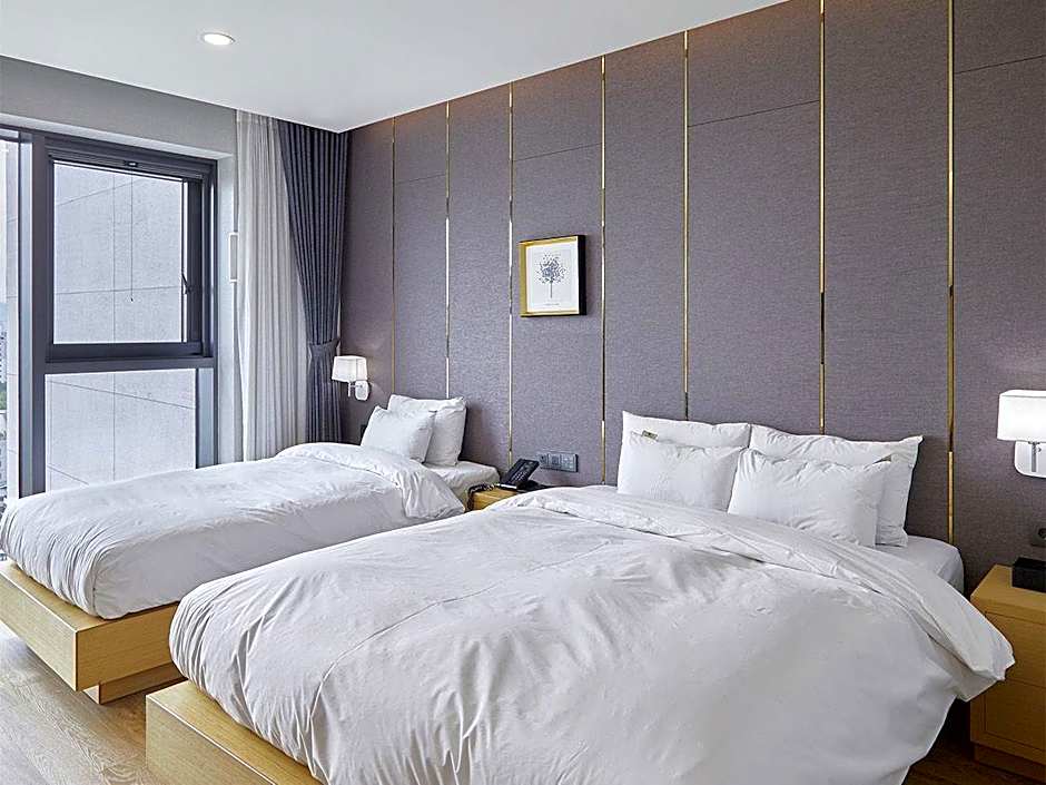 CS Hotel