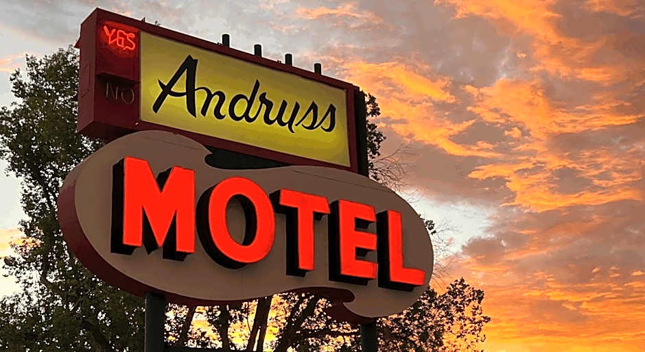 Andruss Motel