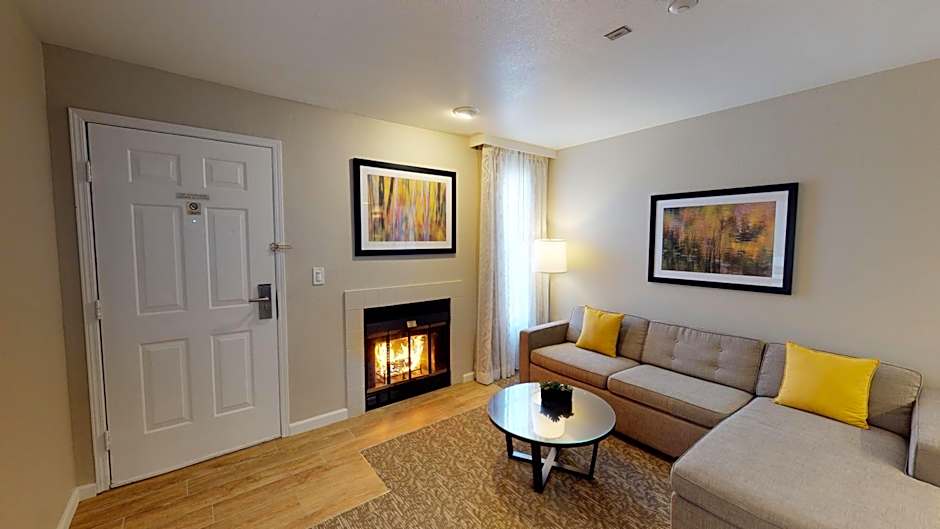 Chase Suites Hotel In Newark