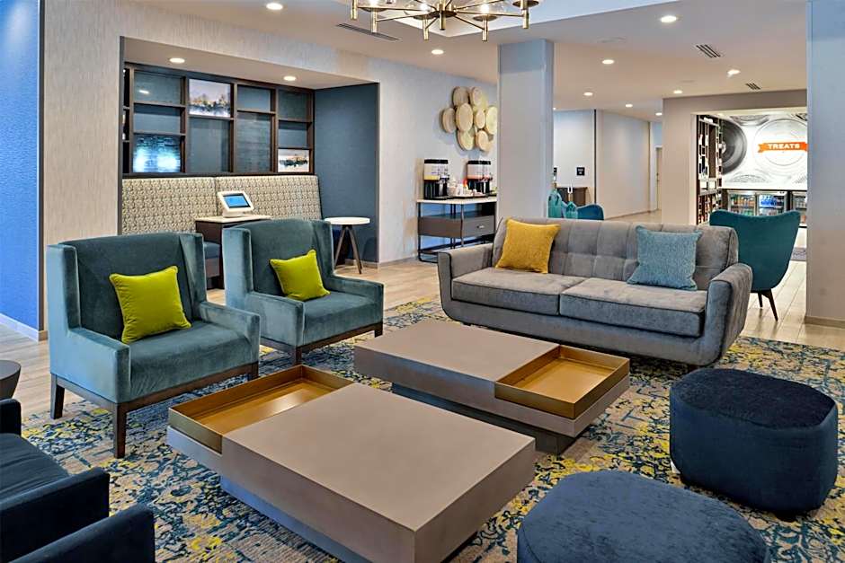 Hampton Inn by Hilton Cedar Falls Downtown