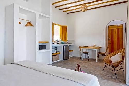 Punta Blanca Beachfront Suites