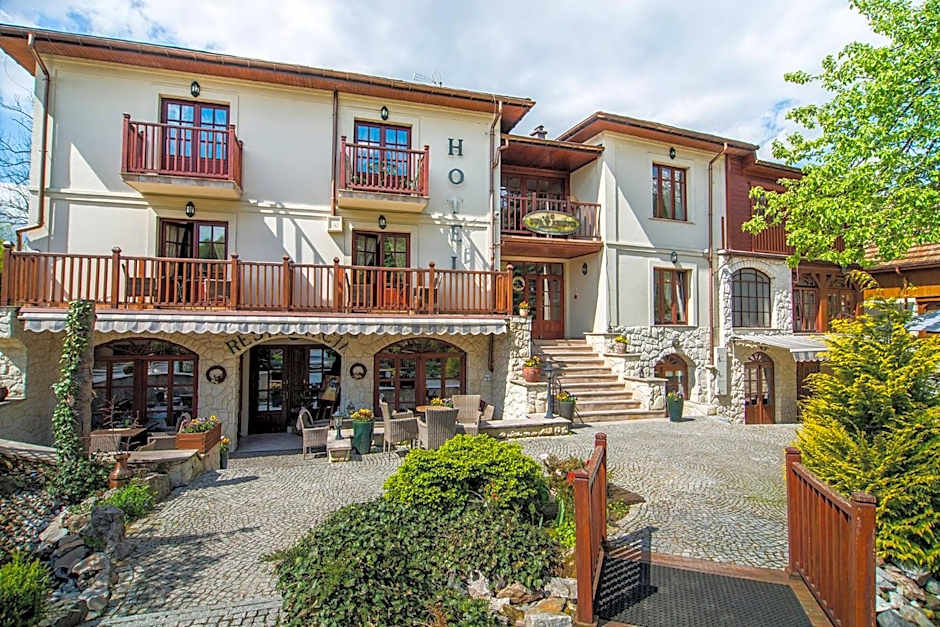 Hotel Dwa Księżyce