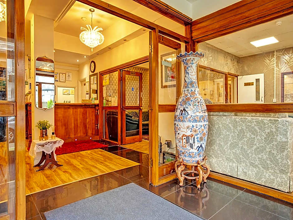The Waverley Hotel