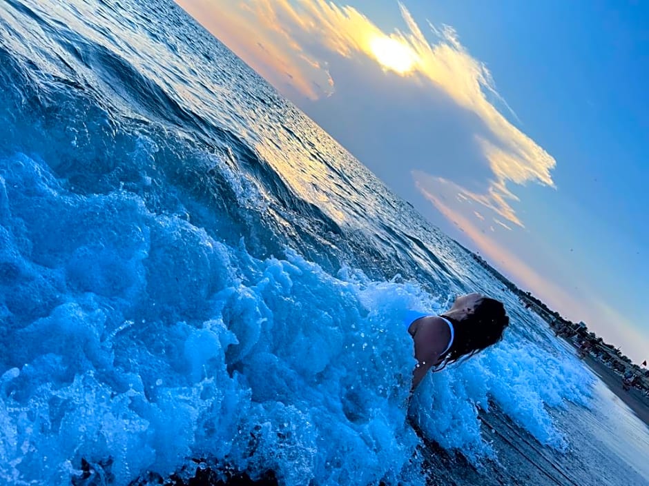 J'Adore Deluxe Hotel & Spa