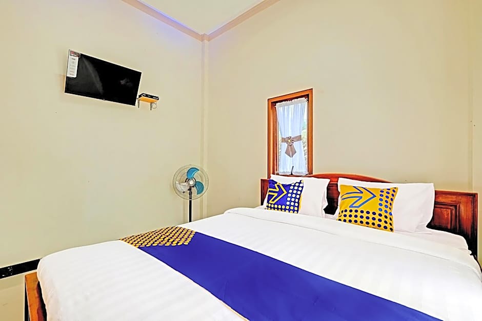 OYO Homes 91095 Desa Wisata Conto