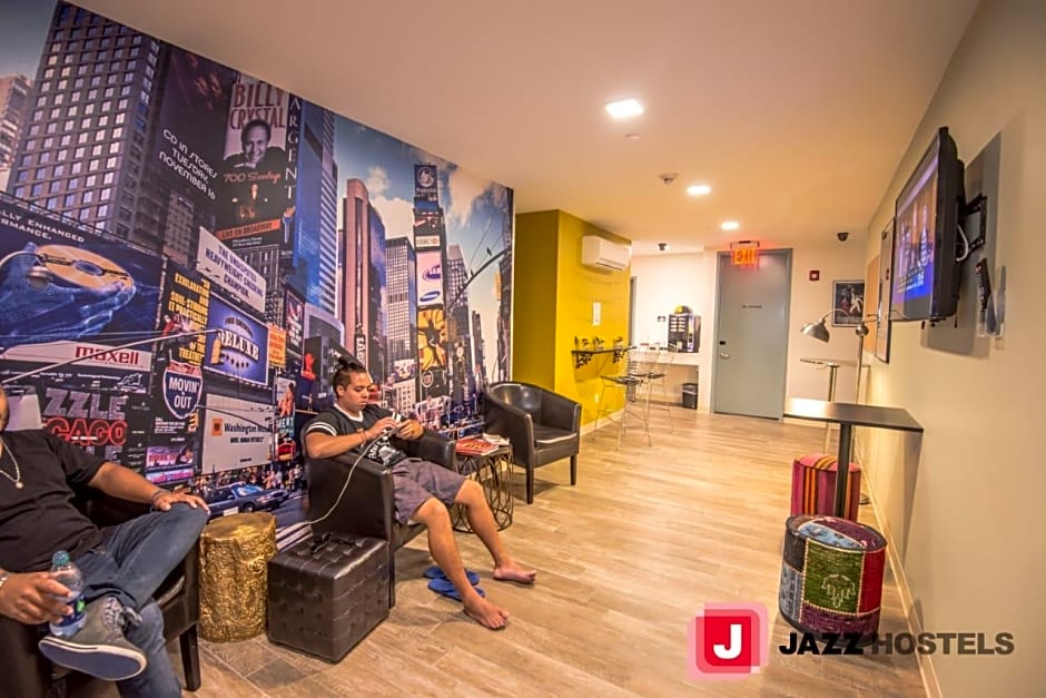 Jazz on Columbus Circle Hostel