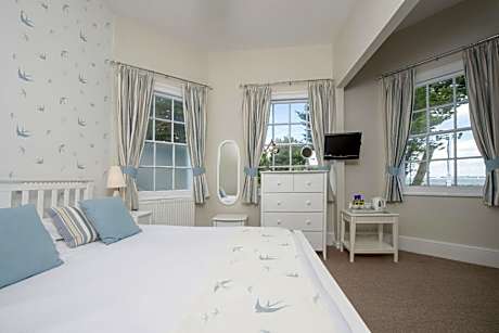 Superior Family Room