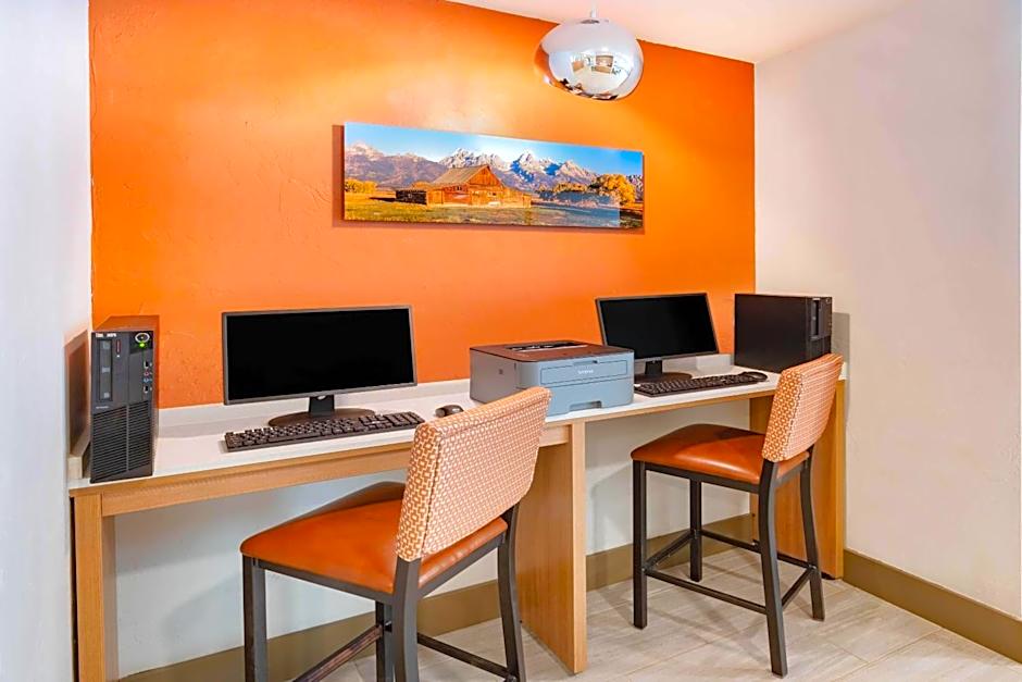 Microtel Inn & Suites by Wyndham Georgetown Lake