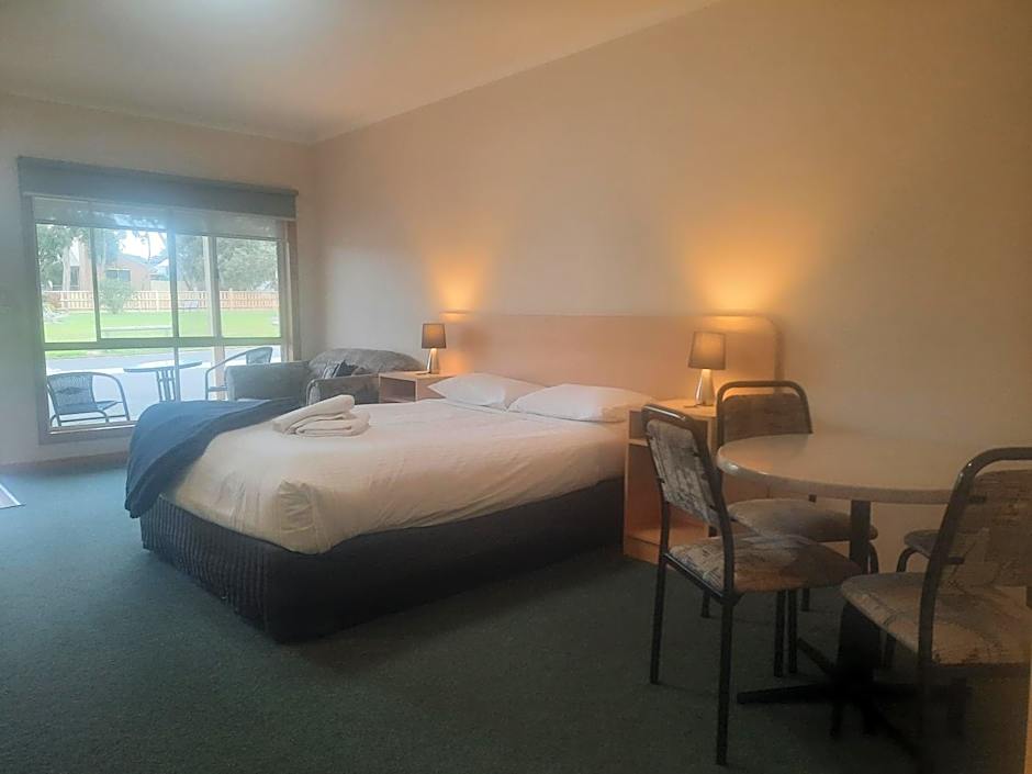 Arthur Phillip Motor Inn