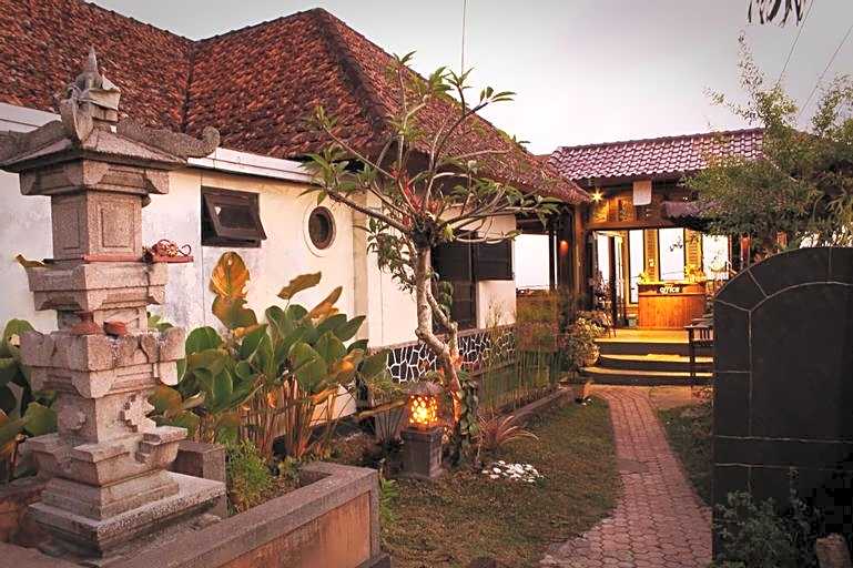 Guru Ratna Homestay