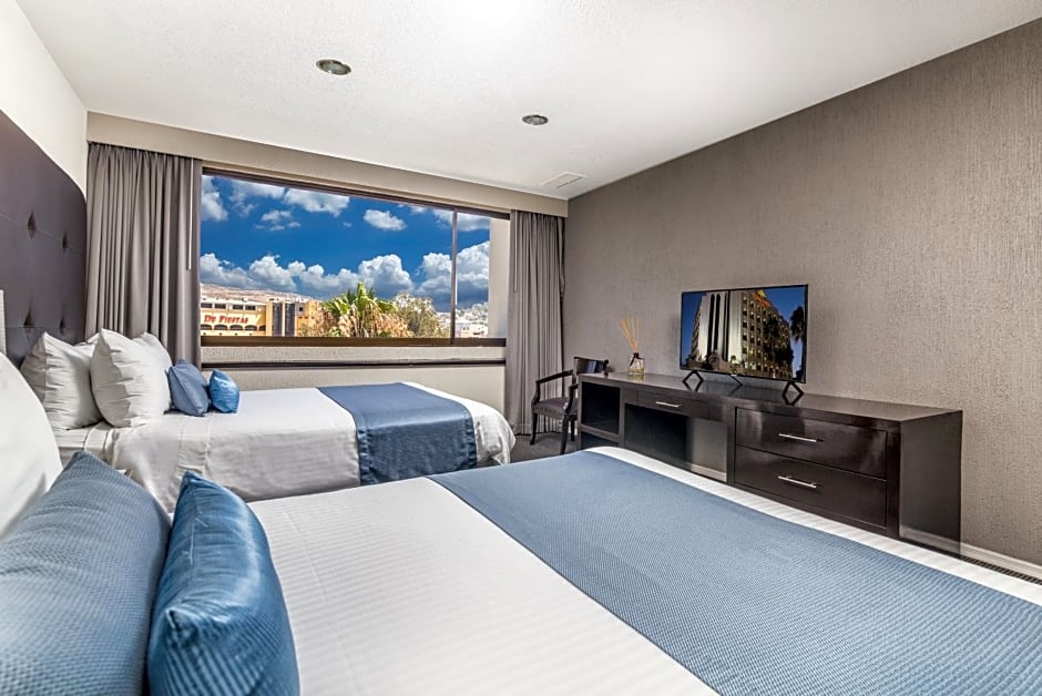 Hotel Pueblo Amigo