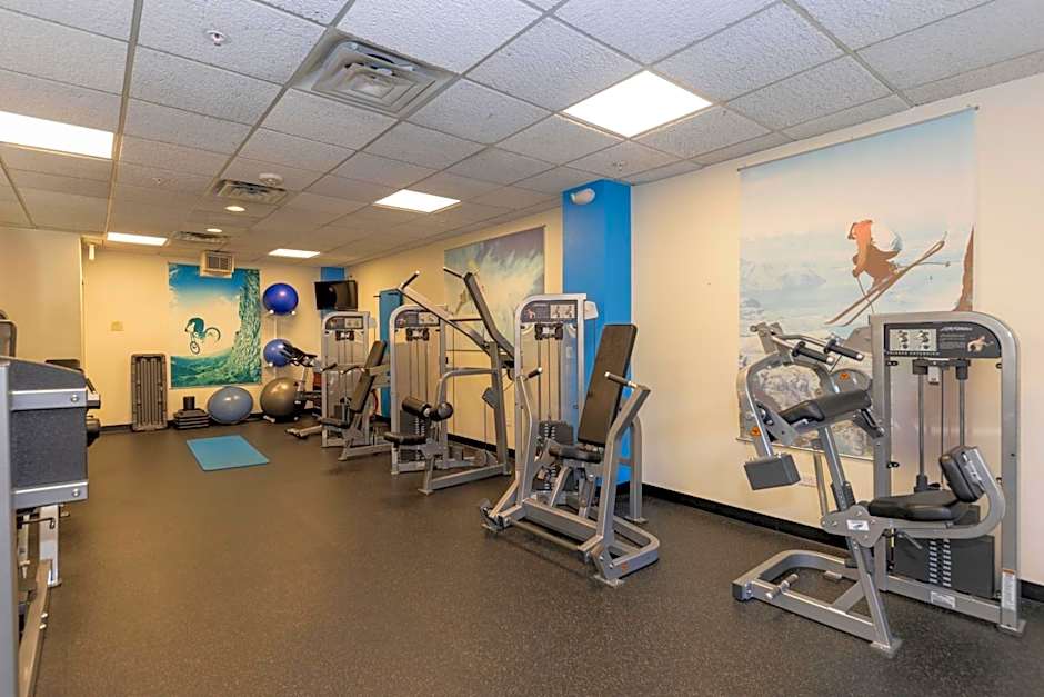 NEW! Marriott Slope View Ski & Summer Luxury Studio Sleeps 4 Full kitchen, Amenities & Paid Parking
