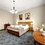 Hotel Reverie - Dependance, Check-in at Metropolitan Star