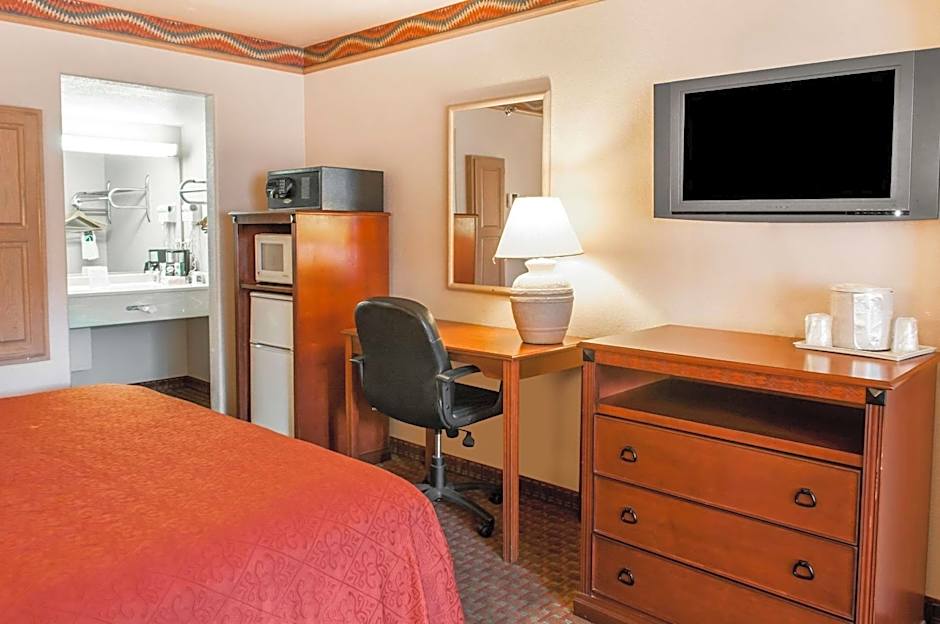 Quality Inn & Suites Las Cruces - University Area