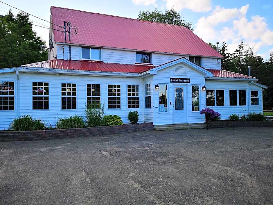 Crabbe Mountain Inn