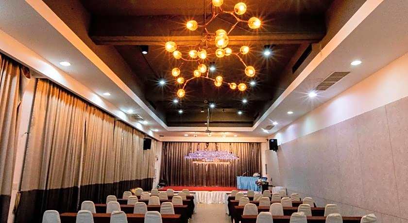 Royal Diamond Hotel