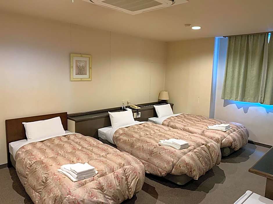 Isesaki Harvest Hotel