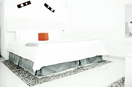 Double Room with King Bed - Non-Smoking
