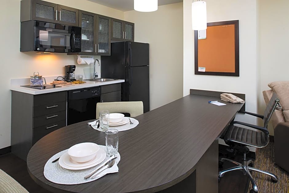 Candlewood Suites Olathe, an IHG Hotel