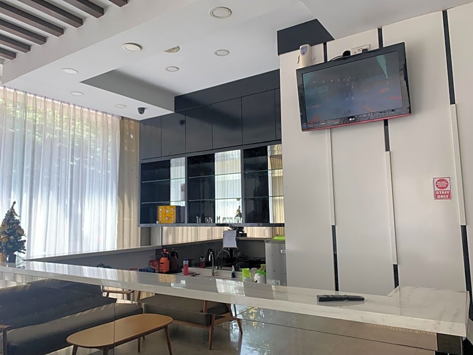 Vaccinated Staff - OYO 676 Hotel Osaka