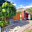 OYO Life 92838 Kost Ibu Surya