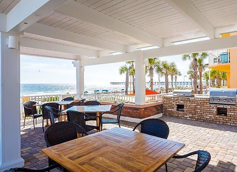 The Driftwood Lodge