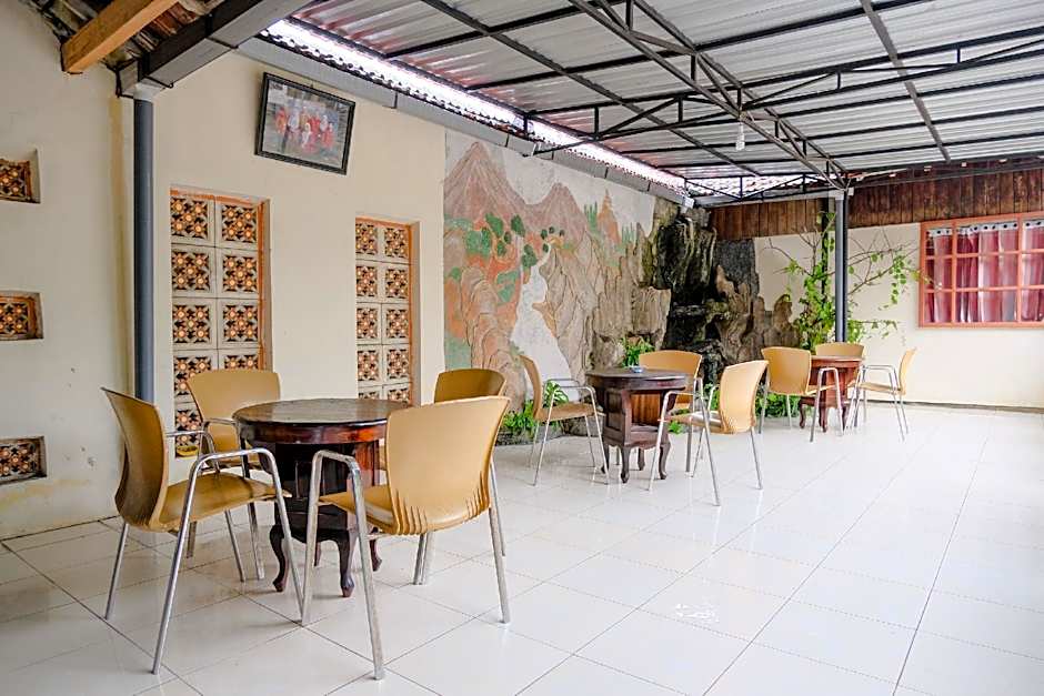 OYO 1984 Hotel Istana Family Syariah