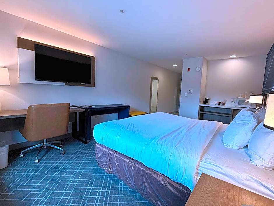 Comfort Inn & Suites Sturbridge-Brimfield