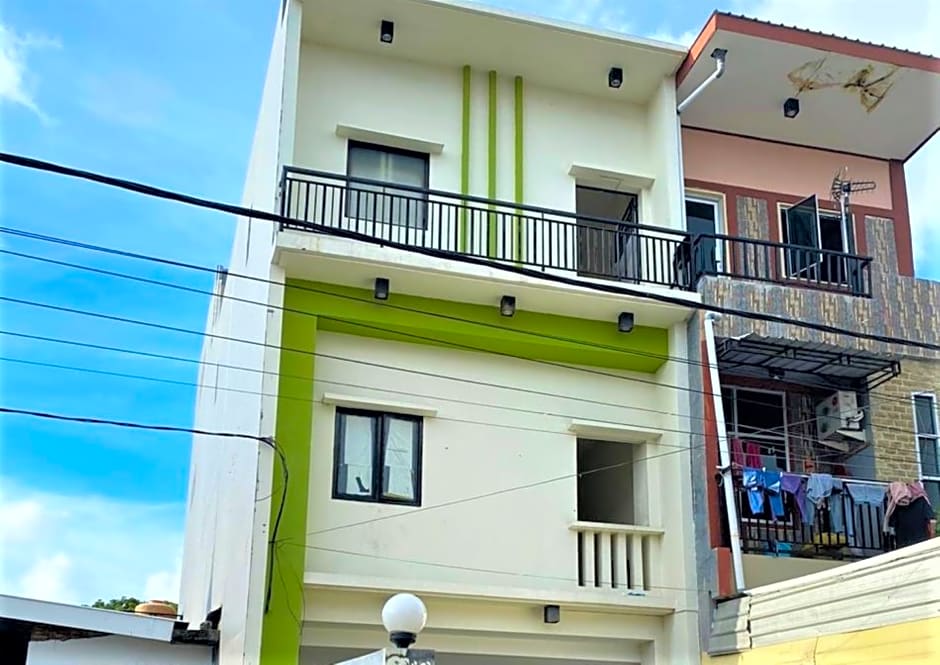 Guest House Onta Baru by ZUZU