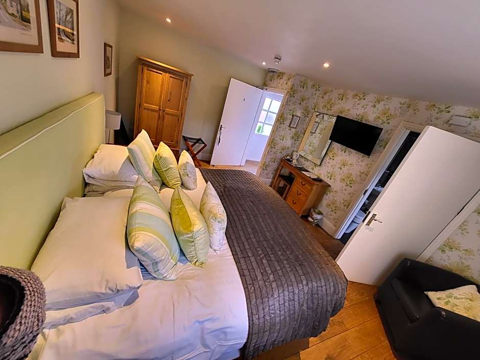 The Manifold Inn Hotel