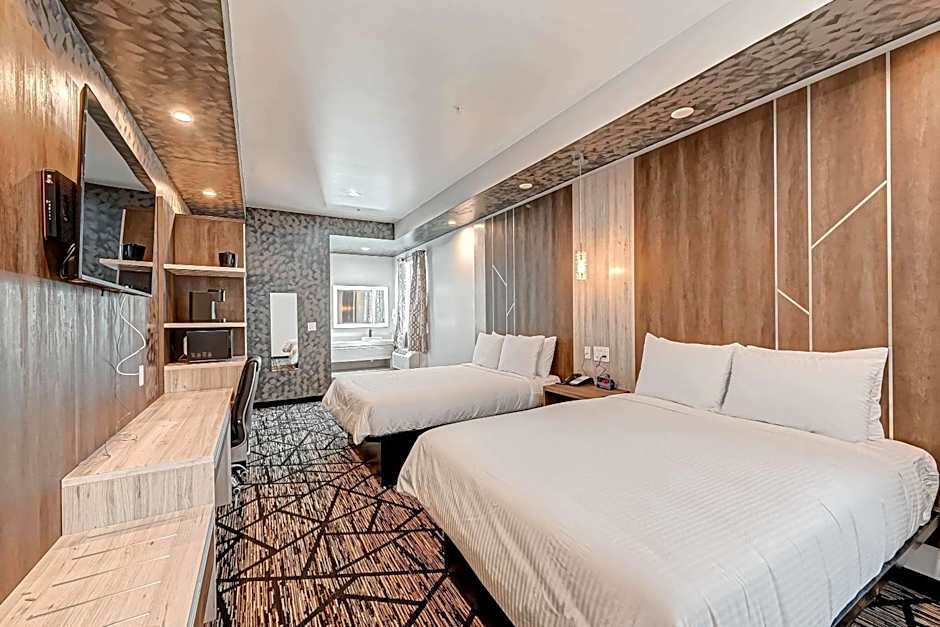 Comfeeni Inn and Suites